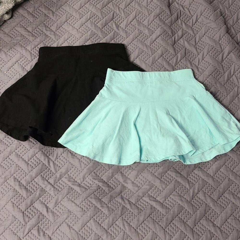 2  Skorts
